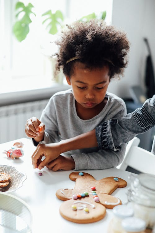 a child decorating cookies1
